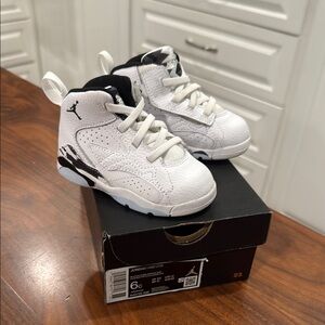 Jordan White and Black Sneakers Classic Design